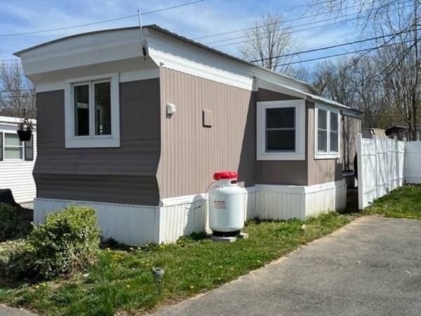 Ludlow, MA 01056,229 Miller Street #C-1