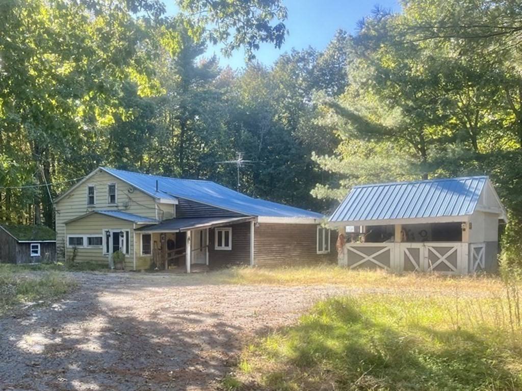 Spencer, MA 01562,2 Woodland Ln