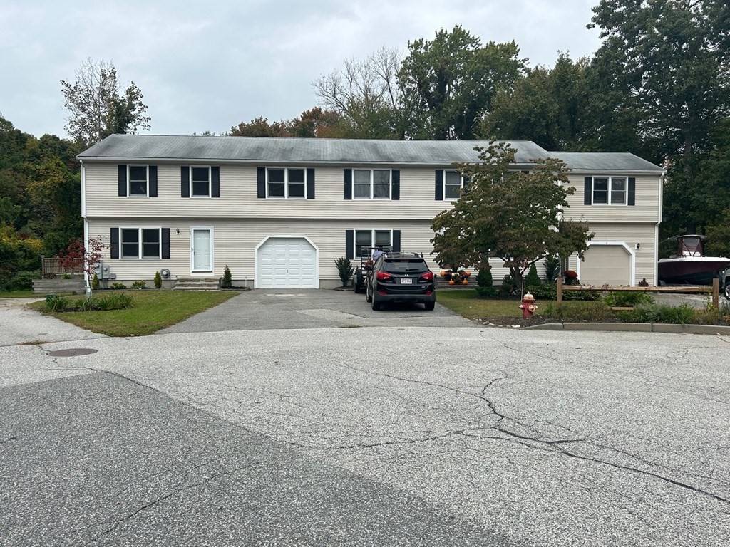 Blackstone, MA 01504,11 Michelle Ln #11