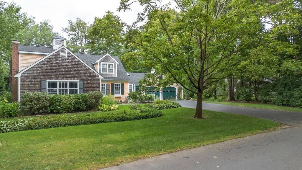 Mattapoisett, MA 02739,5 Holly Ln