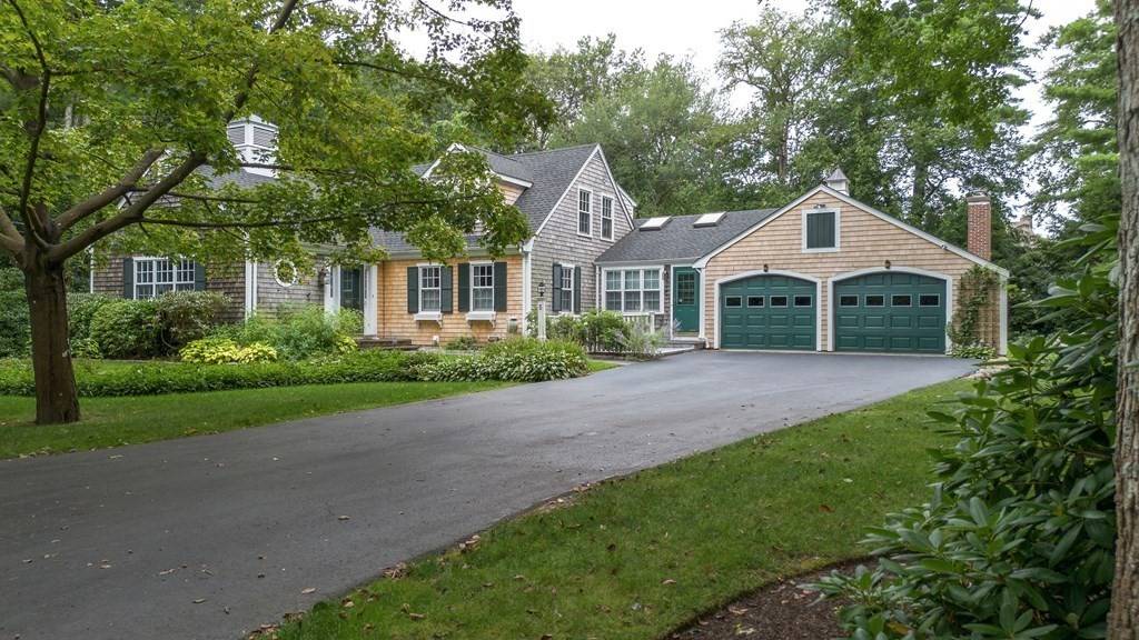 Mattapoisett, MA 02739,5 Holly Ln