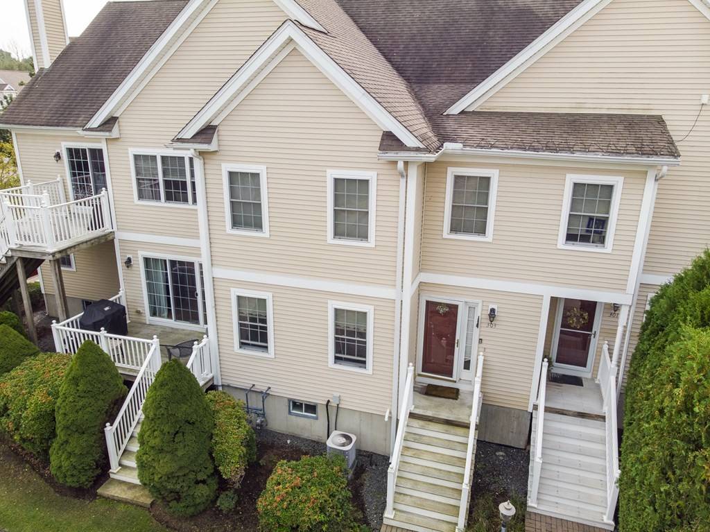 Abington, MA 02351,303 Hampton Way #303