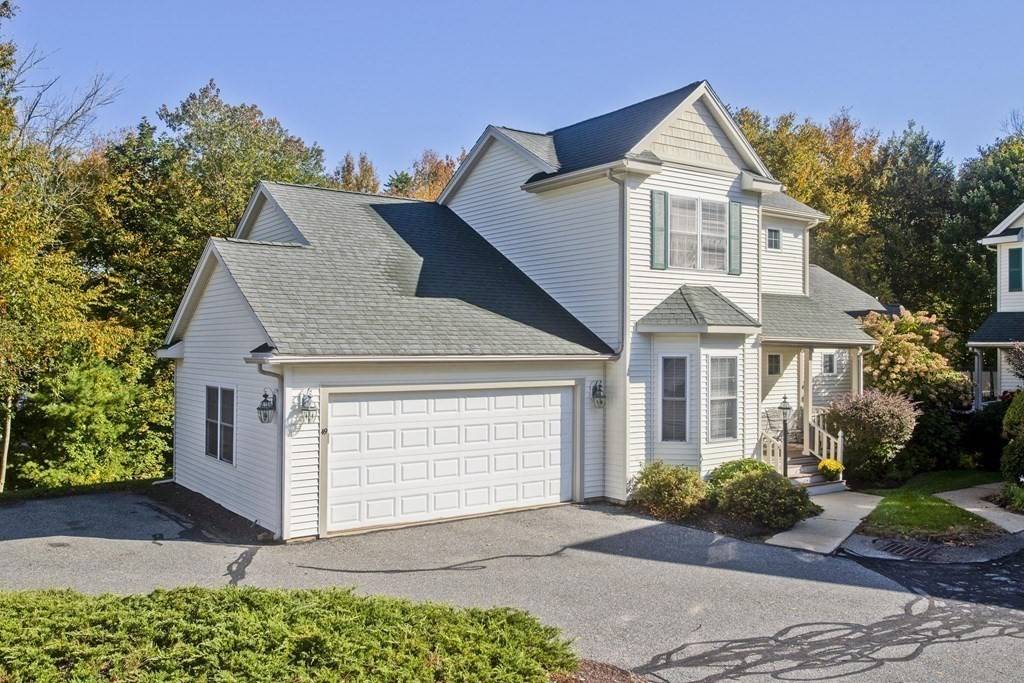 Milford, MA 01757,49 Village Cir #49