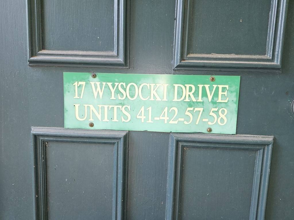 Dudley, MA 01571,17 Wysocki Dr #57