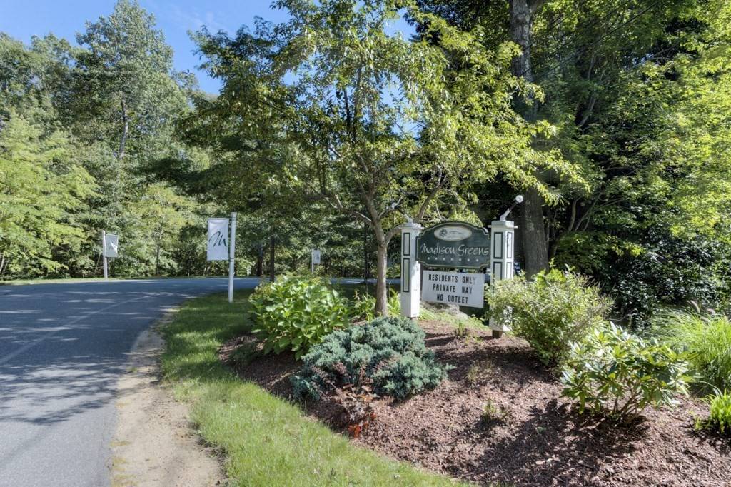 Hubbardston, MA 01452,4 Madison Way #2