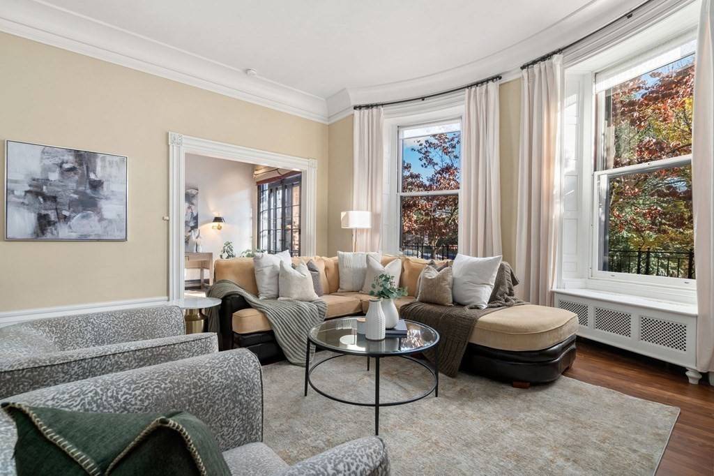 Boston, MA 02108,35 Beacon Street #1