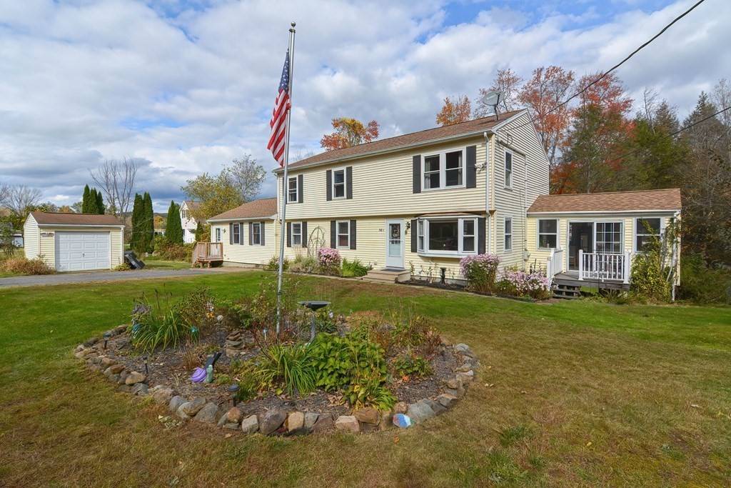 Warren, MA 01083,381 South St