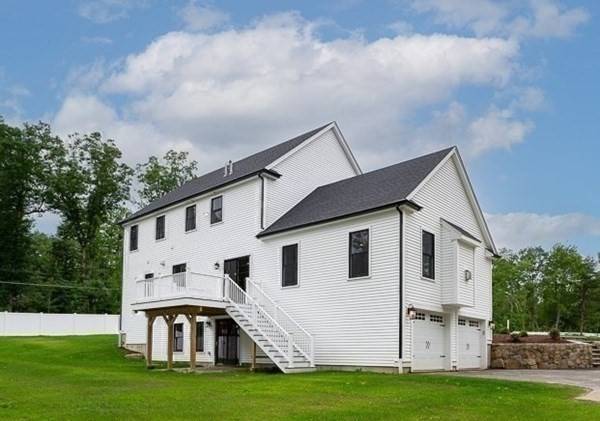 Mendon, MA 01756,69 Blackstone Street