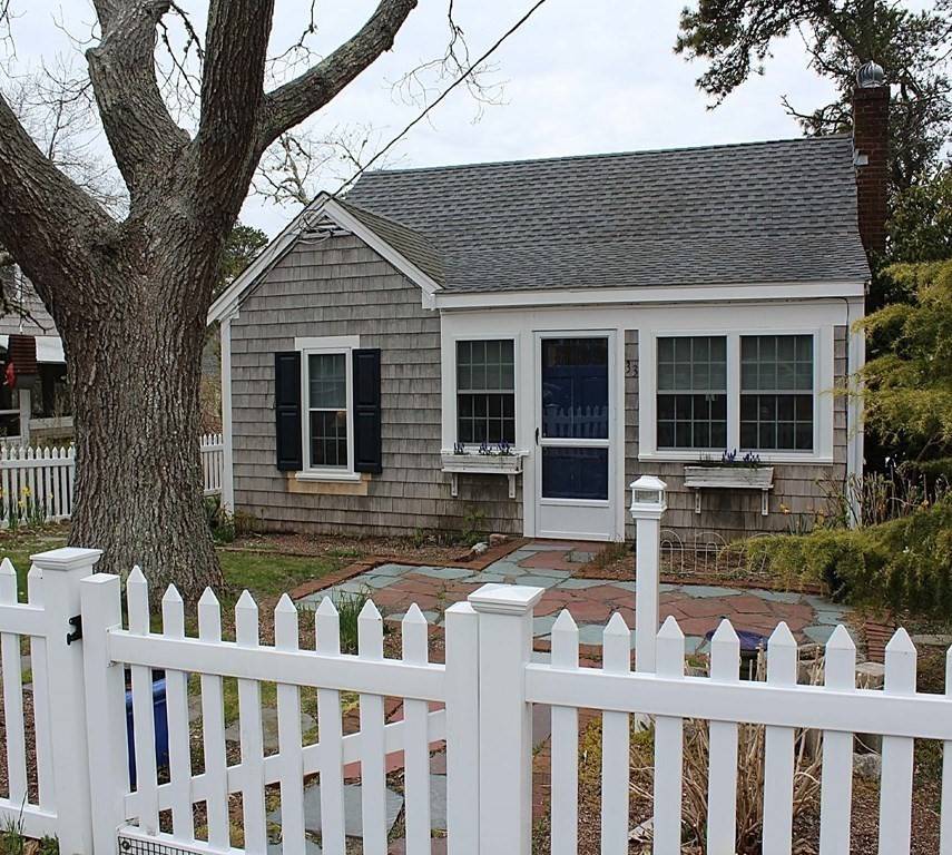 Dennis, MA 02639,33 Ferncliff Rd