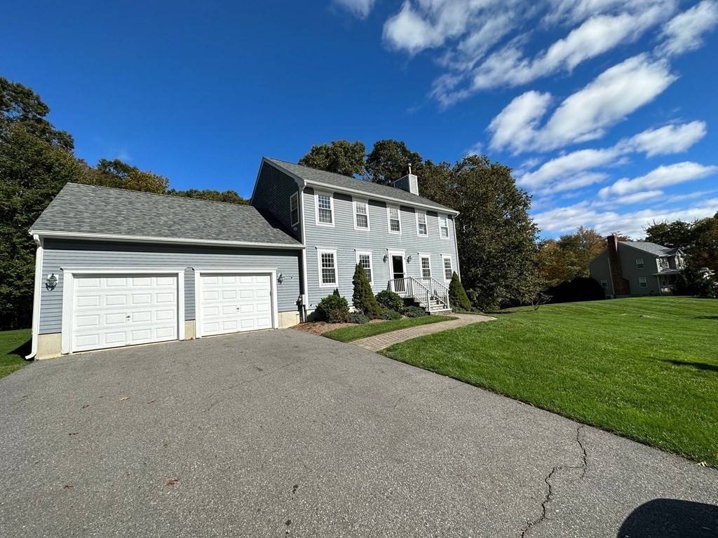 Westport, MA 02790,76 Jillian Way