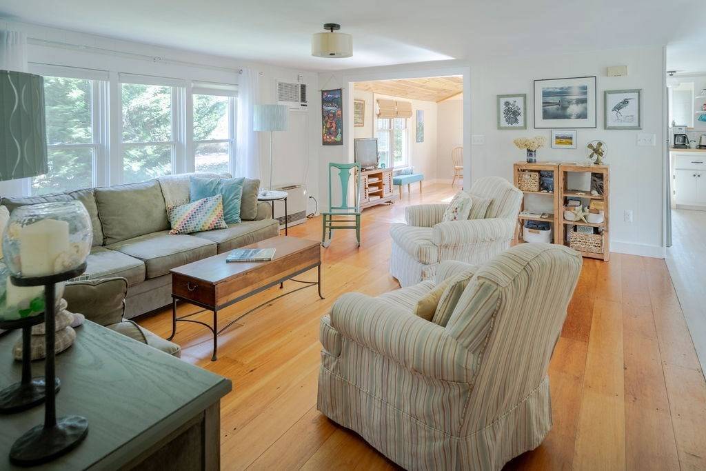 Wellfleet, MA 02667,40 Western