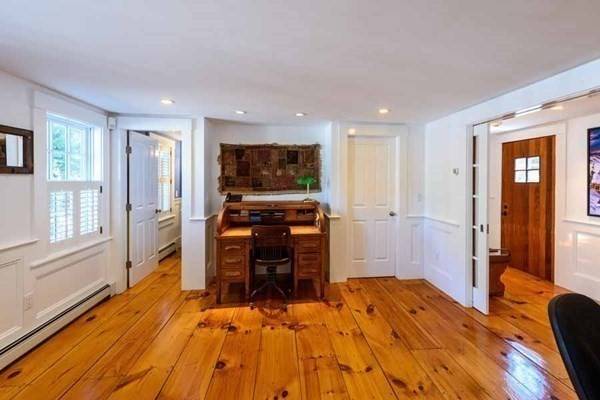25 Dock St Edgartown, MA 02539