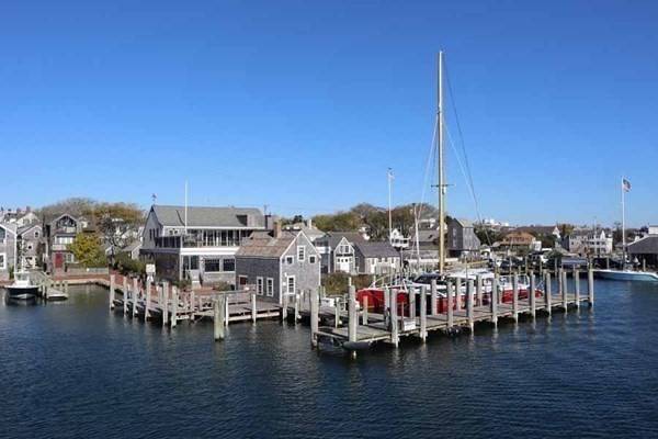 Edgartown, MA 02539,25 Dock St