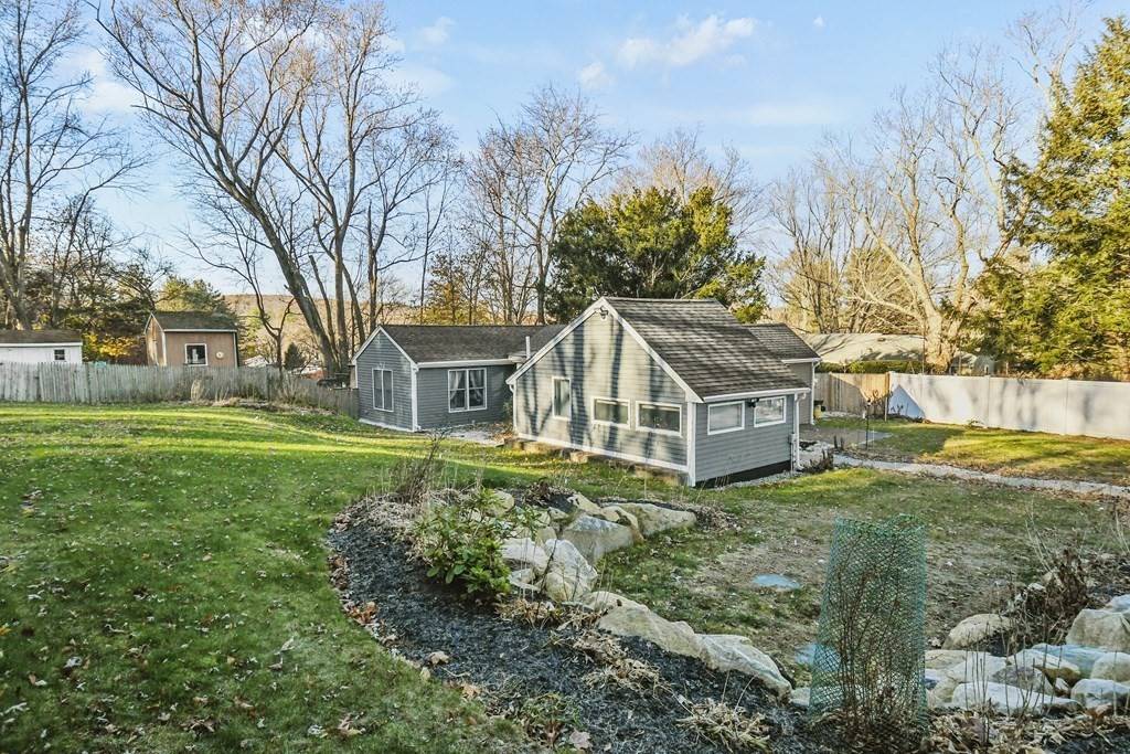 Holliston, MA 01746,300 Concord St