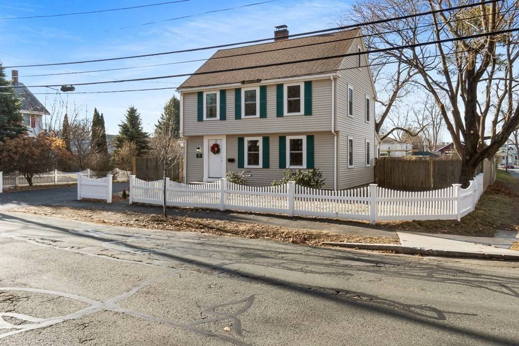 Beverly, MA 01915,14 Heather St