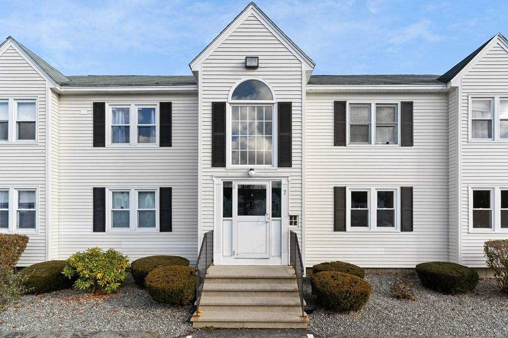 Dracut, MA 01826,60 Florry Dr #27