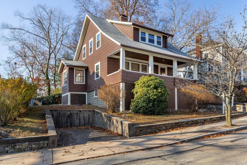 Medford, MA 02155,94 Fells Avenue