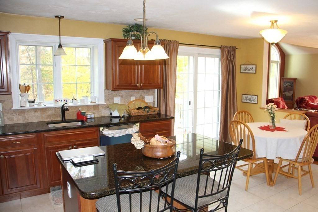 Abington, MA 02351,14 Colburn