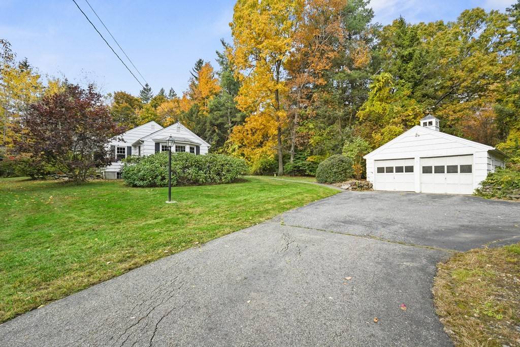 Holden, MA 01520,3 Blueberry Lane