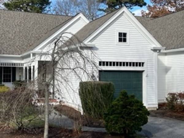 Bourne, MA 02532,2 Holly Hill Ct #2