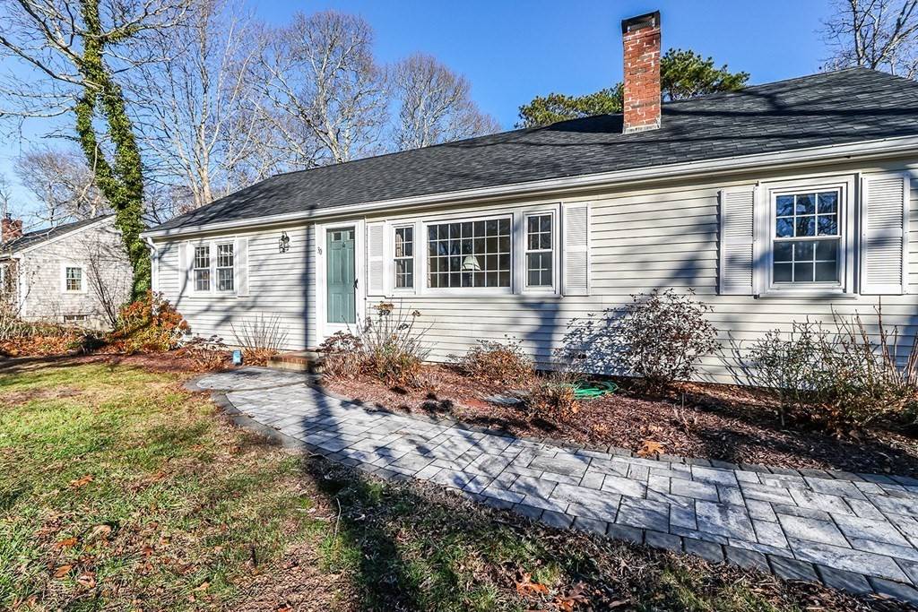 Dennis, MA 02638,30 Mooring Ln