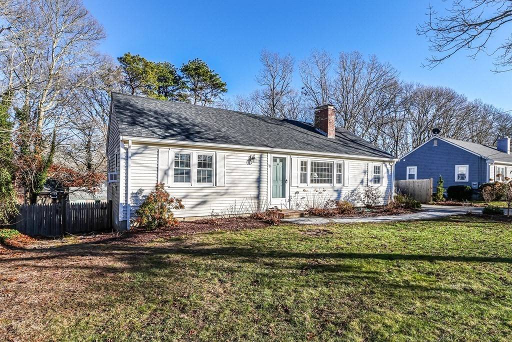 Dennis, MA 02638,30 Mooring Ln