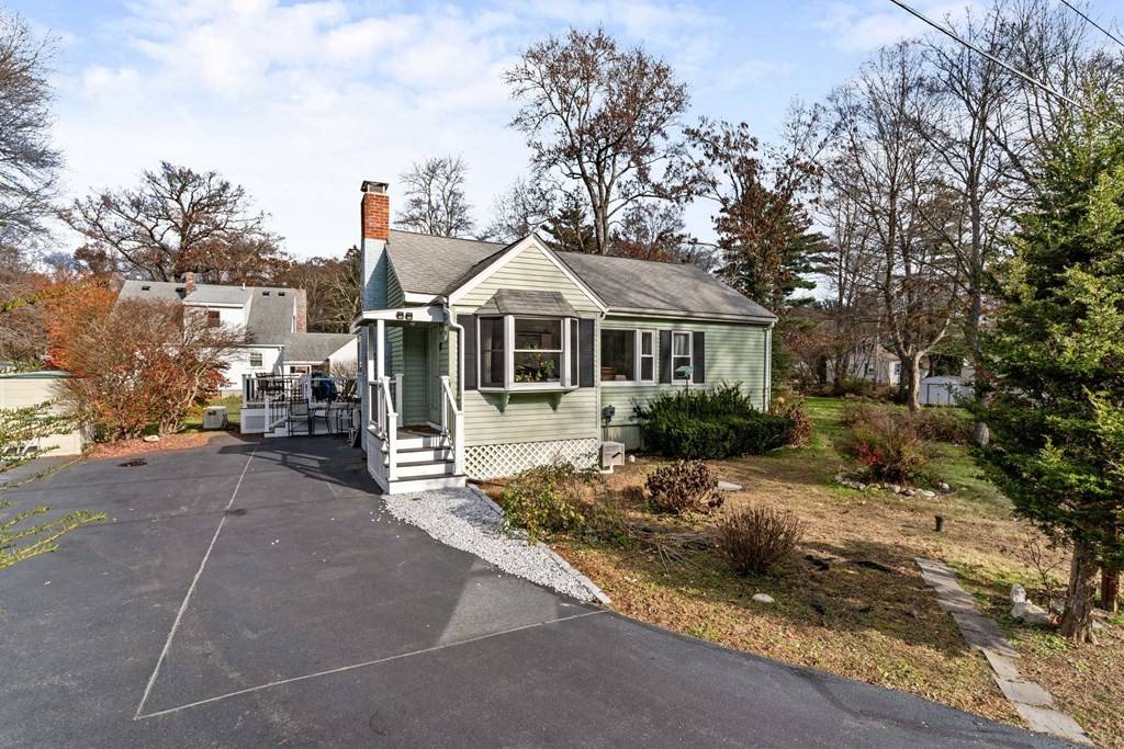 Ashland, MA 01721,7 Meadowbrook Lane