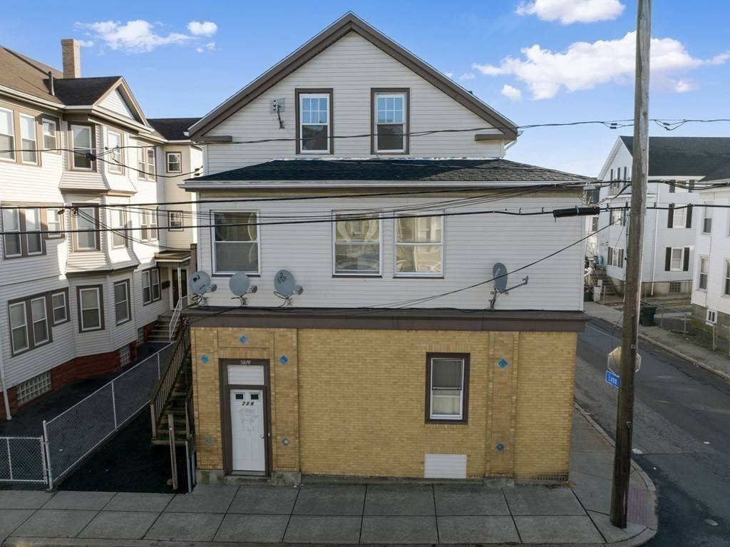 Fall River, MA 02721,726 2nd