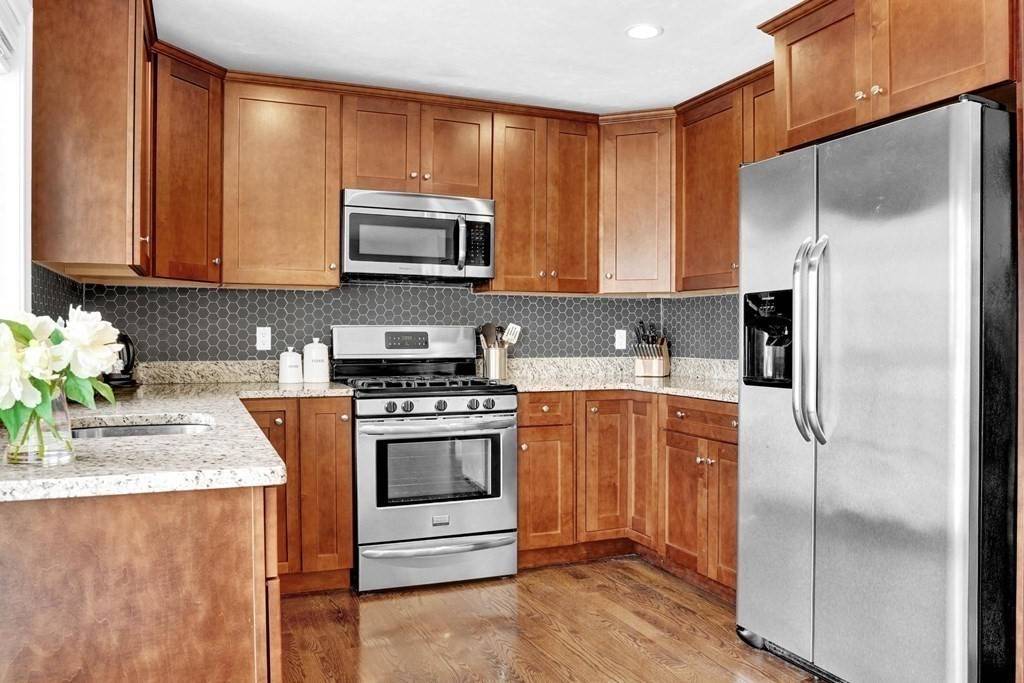 Plymouth, MA 02360,101 Cherry St #32