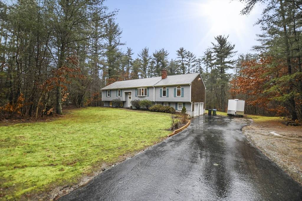 Lakeville, MA 02347,49 Howland Road