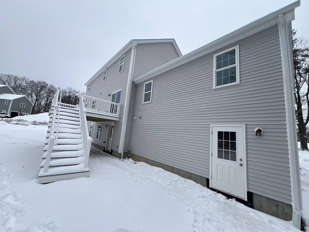 Rutland, MA 01543,43 Emerald Rd