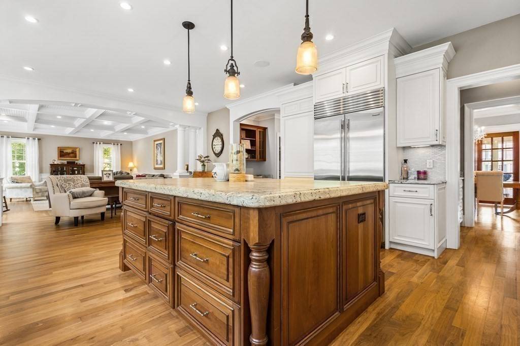 Needham, MA 02492,89 Fair Oaks Park