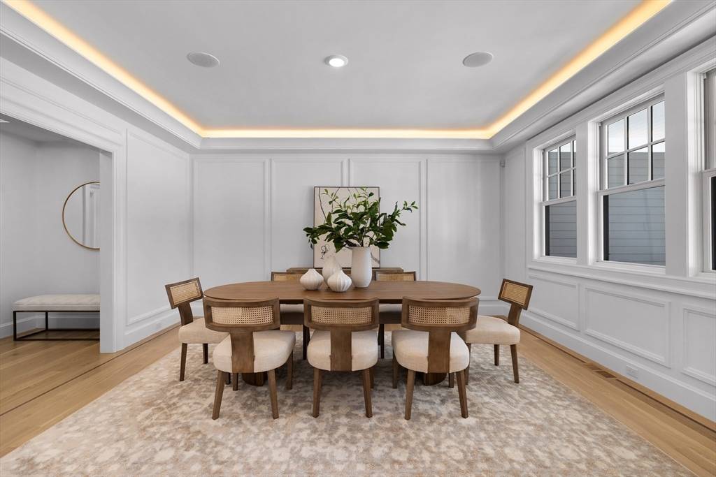 Needham, MA 02494,311 Charles River St