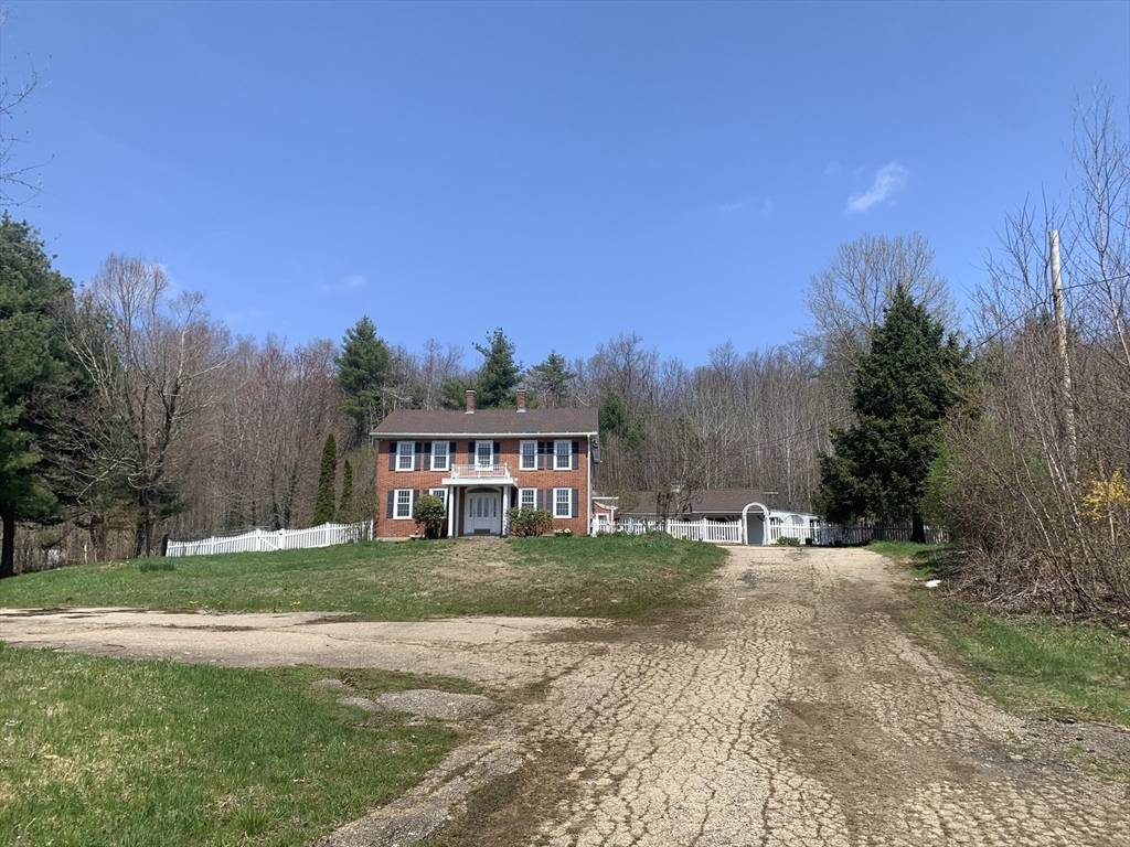 Brimfield, MA 01010,119 Sturbridge Rd