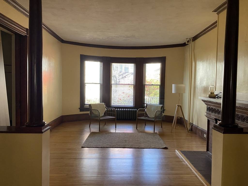 Greenfield, MA 01301,19 Highland Ave