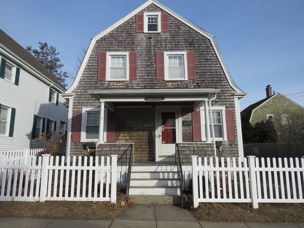 New Bedford, MA 02740,123 Maple St