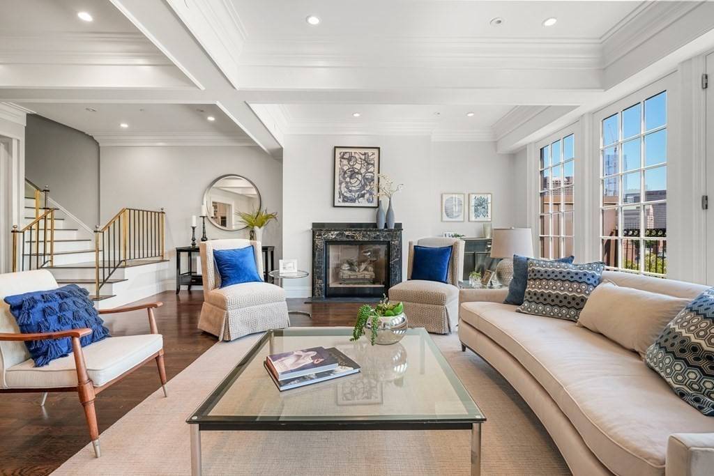 Boston, MA 02108,63 Mount Vernon Street #PH