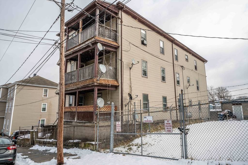 Fall River, MA 02721,136 Lonsdale St