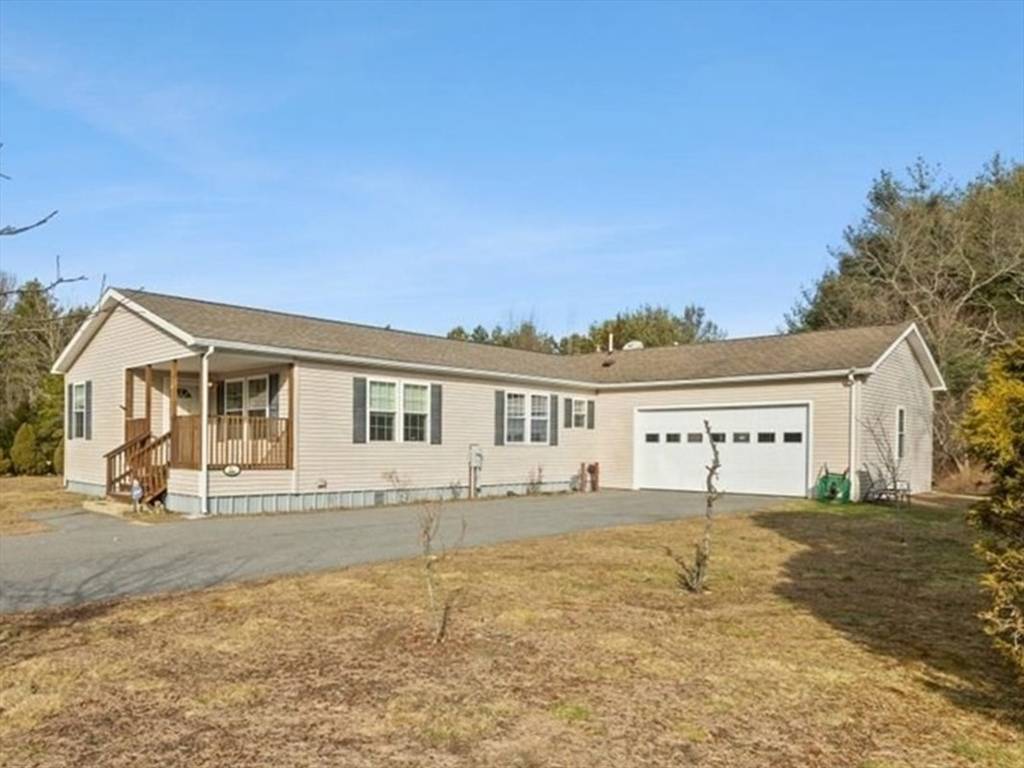 Lakeville, MA 02347,15 Haskell Circle