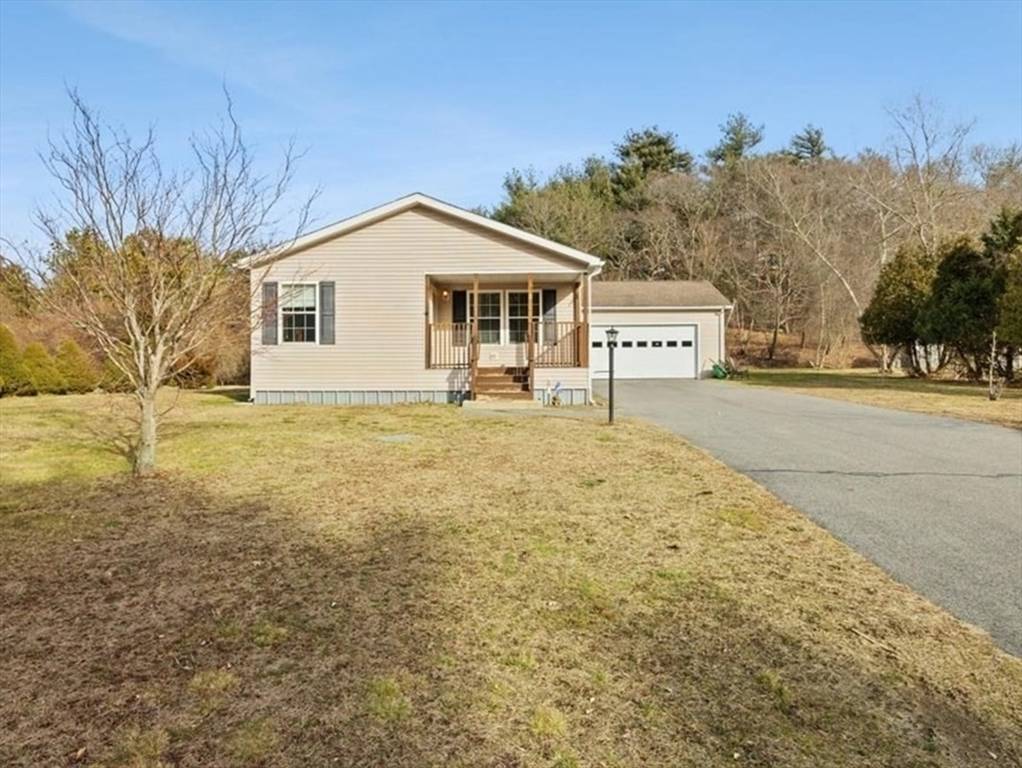 Lakeville, MA 02347,15 Haskell Circle