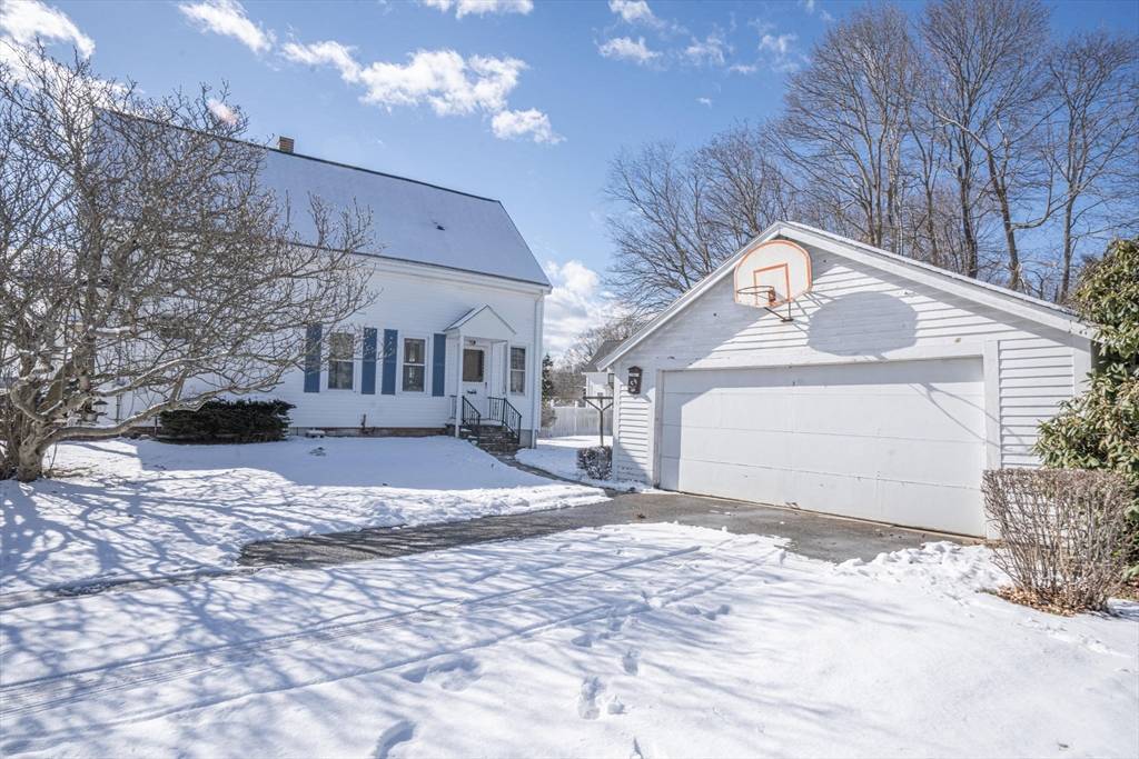 Whitman, MA 02382,116 Pleasant St