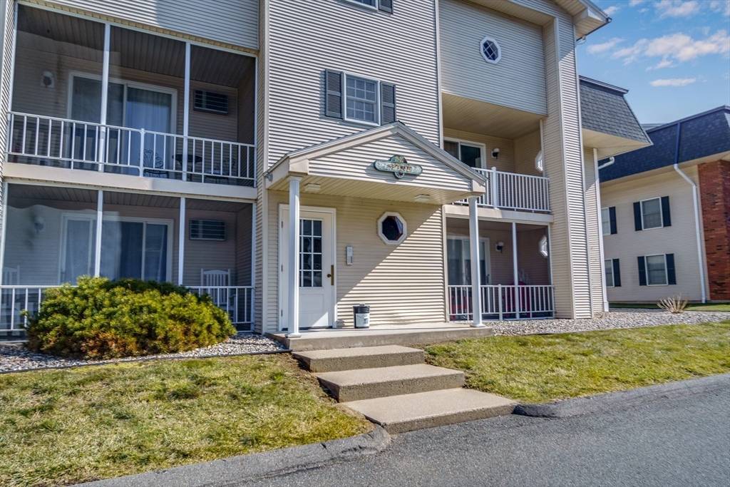 South Hadley, MA 01075,41 W. Summit Street #27