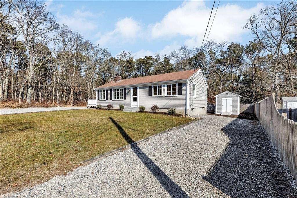 Dennis, MA 02660,18 Danielle Dr