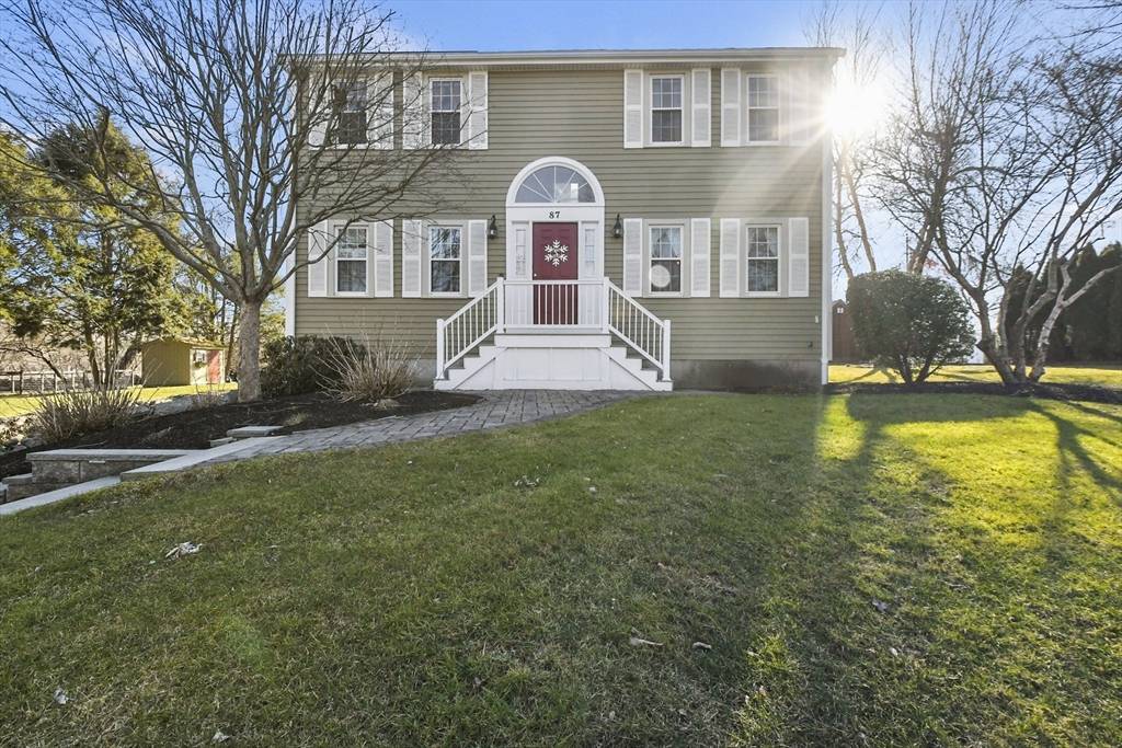 Seekonk, MA 02771,87 Brook Hill Drive