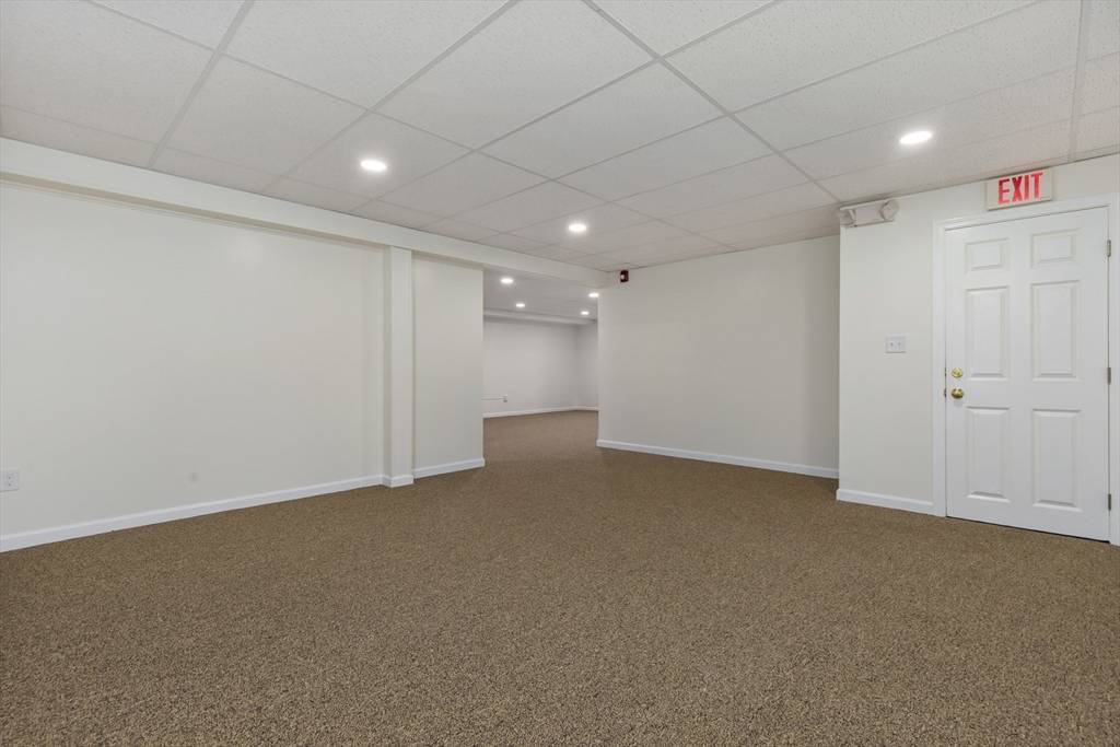 Georgetown, MA 01833,35-41 W Main St #LL3