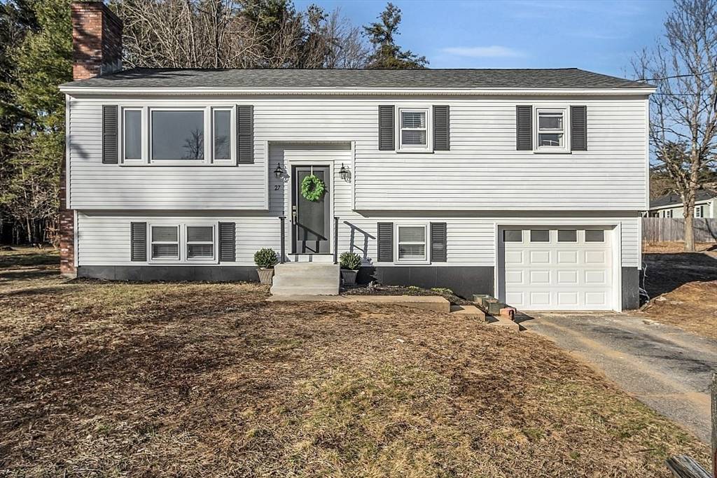 Templeton, MA 01436,27 Pine Dr