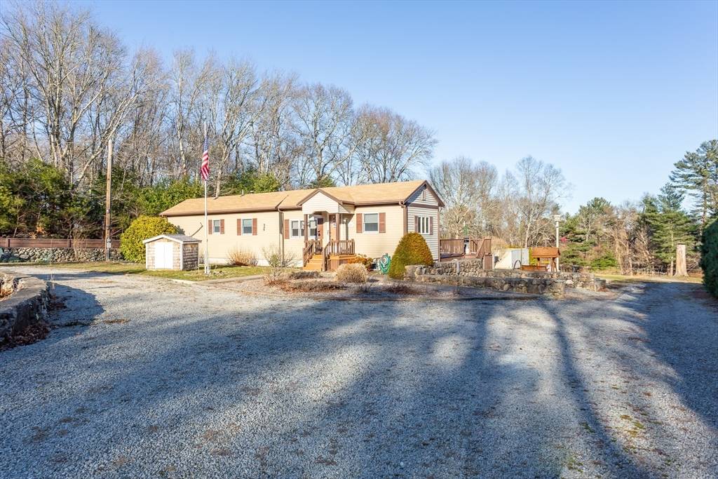 Acushnet, MA 02743,25 Mendall Rd
