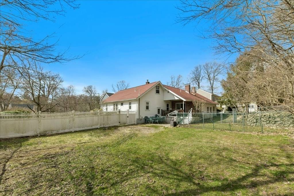 Westwood, MA 02090,136 Ellis St