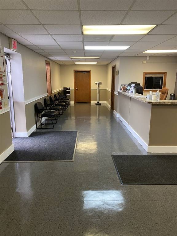 Taunton, MA 02780,59R Broadway