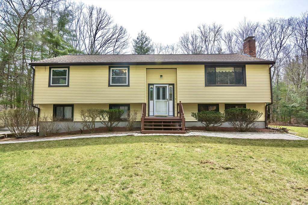 Holliston, MA 01746,544 Prentice St